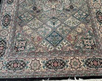 Wool Hand knotted Persian Style Area Rug with Intricate Floral Diamond Pattern