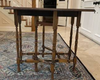 Vintage Wooden Drop-Leaf Gate Leg Side Table 