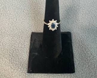 Exquisite 14K Oval Sapphire and Diamond Halo Cluster Ring