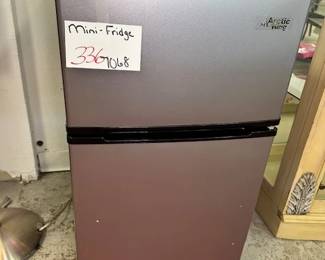 Mini Fridge 
