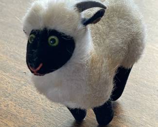 Quality Vintage & Antique Steiff Collection W/ Dozens Of Different Styles Available!