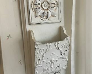 Hanging Letter & Key Holder