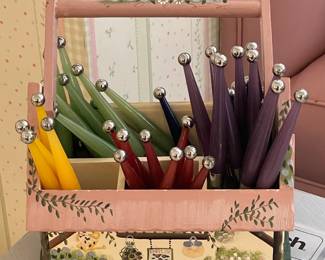 Modern Style Flatware Set