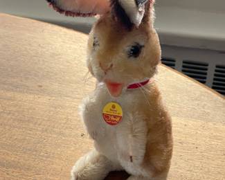 Quality Vintage & Antique Steiff Collection W/ Dozens Of Different Styles Available!