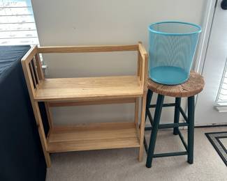 C15 - $20 LOT. Bookcase & stool. 