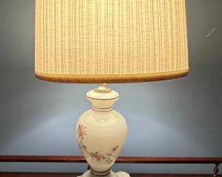 Vintage HandPainted Floral Ceramic Urn Table Lamp