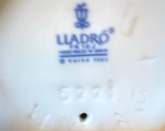 Lladro Porcelain Figurines Sweet Scents  and Pretty Pickings  second image