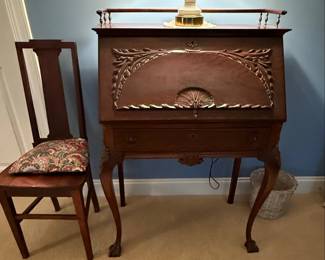 Antique Mahogany Secretary Desk with Cabriole Legs and Fan MotIF