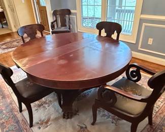 Antique Mahogany Dining Table with Claw Feet and Pedestal Base