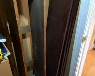 Antique Mahogany Dining Table with Claw Feet and Pedestal Base