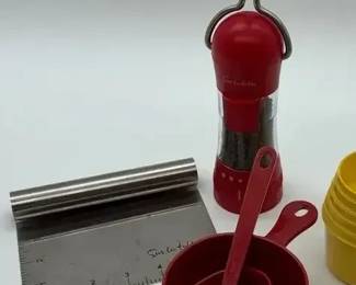 Sur La Table Kitchen ,William Sonama Lot