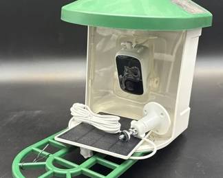 Solar Powered Bird Feeder with Camera