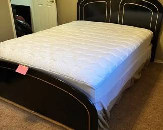 Black Lacquard Queen Bed