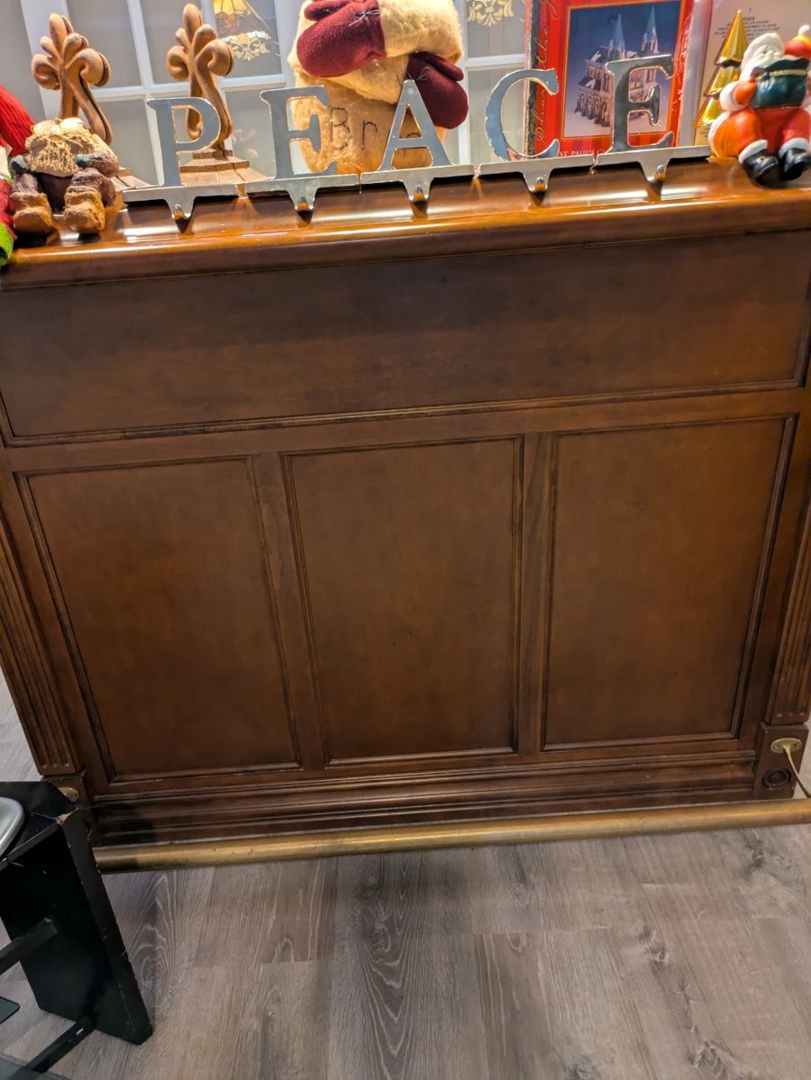 Bar - front (apartment size)