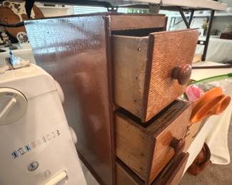Vintage sewing machine 3 drawer stack