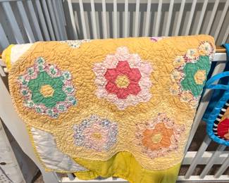 Vintage quilt - possible twin size