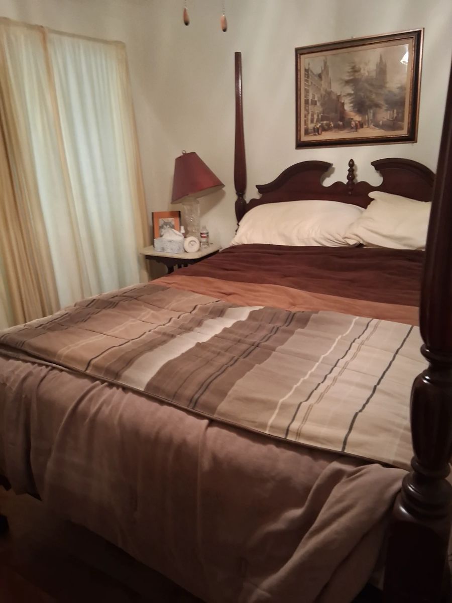 Queen Size Four Poster Bed