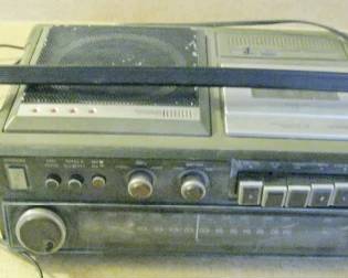 MACDONALD RADIO 8 TRACK
