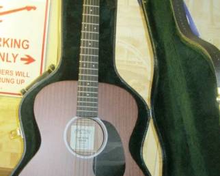 MARTIN ROAD SERIES GUITAR