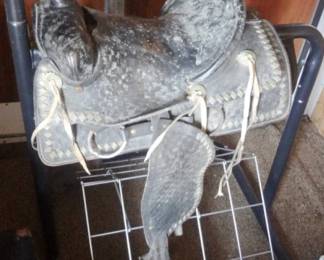 SADDLE