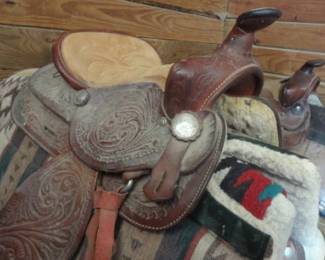 2 YOUTH SADDLES