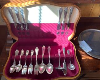 Oneida Community Plate flatware set in box