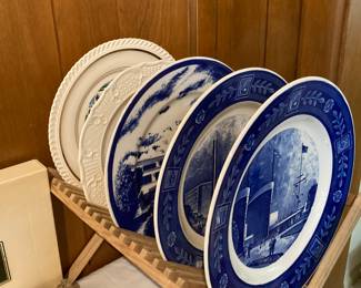 1939 World's Fair flow blue plates, etc.