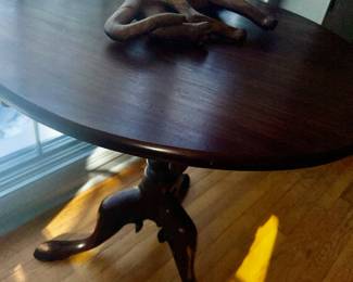 lovely table with pretty leopard or cougar