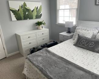 QUEEN BEDROOM SET