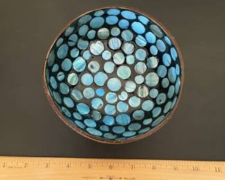 K16 - $25. Set of 4 Hatteras Bowls made from coconut shells and lined with mother of pearl.