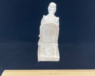 K8 - $20. Vintage Austin Productions sculpture Mother and Child. No chips or cracks noted. Measures 5”w x 3”d x 6”t.