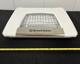 S8 - $125. Brod & Taylor Folding Proofer & Slow Cooker. Model # FP-105.