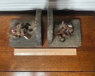 K33 - $35. Montana Silversmiths Elmer Horses Laying Reclining Vintage Western Bookends.