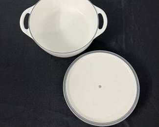 S12 - $100. Le Creuset #22. 2.5 qt. in White. Excellent Condition.