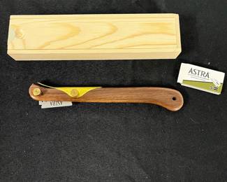 S38 - $25. Bread Lame with Astra Blades.