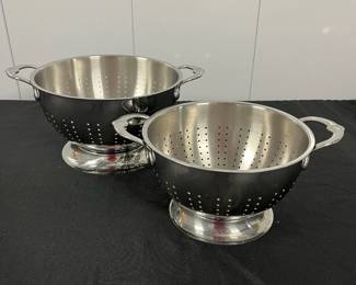 S40 - $100. Hestan 2Pc Stainless Colander Set.