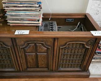 Magnavox stereo console