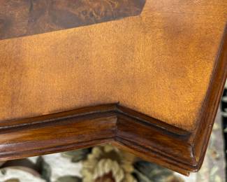 Details of top of Pulaski dining table