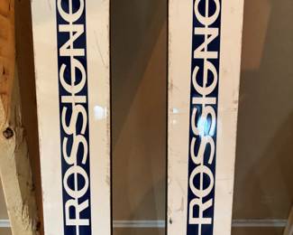 Downhill Rossignol skis