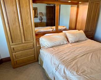 Thomasville bedroom set headboard with built in storage and lighted top bridge with matching dresser