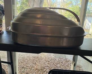 s Zephyr Streamline Deco Aluminum Roasting Pan with Lid