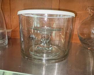 The Pampered Chef Glass Trifle Bowl with Stand and Lid fourth image