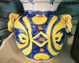 Lavorato e Dipinto a Mano Italian Ceramic Vase