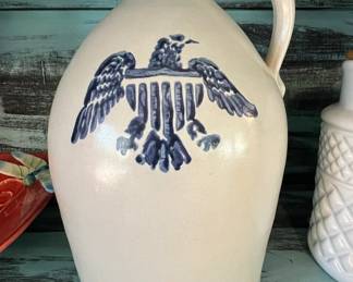 Pfaltzgraff Yorktowne American Eagle Y Stoneware Jug