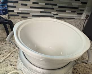 Hamilton Beach in Slow Cooker Set with , , and Quart Inserts second image