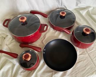 Like new Paula Dean cookware