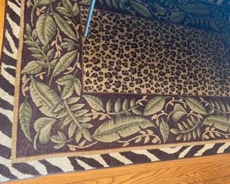 Large safari print rug, approx. 5x7