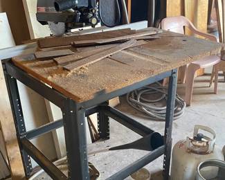  A Craftsman radial arm saw
