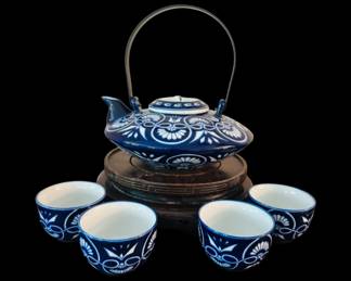 Blue & white tea set