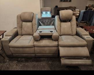 Recling Loveseat. Two-tone grey